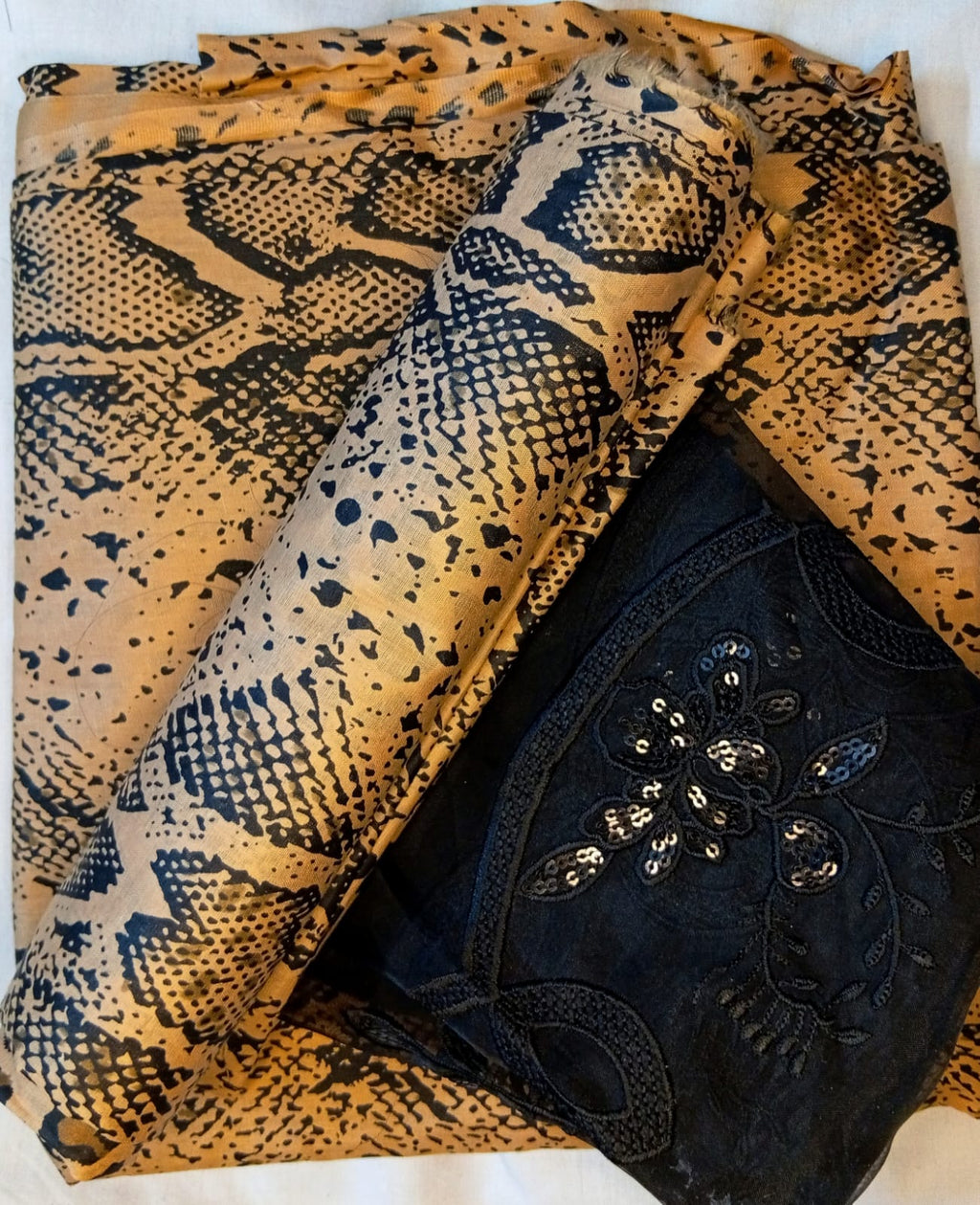 DIGITAL SNAKE PRINTED SUIT PATCHES READY TO WEAR DUPATTA