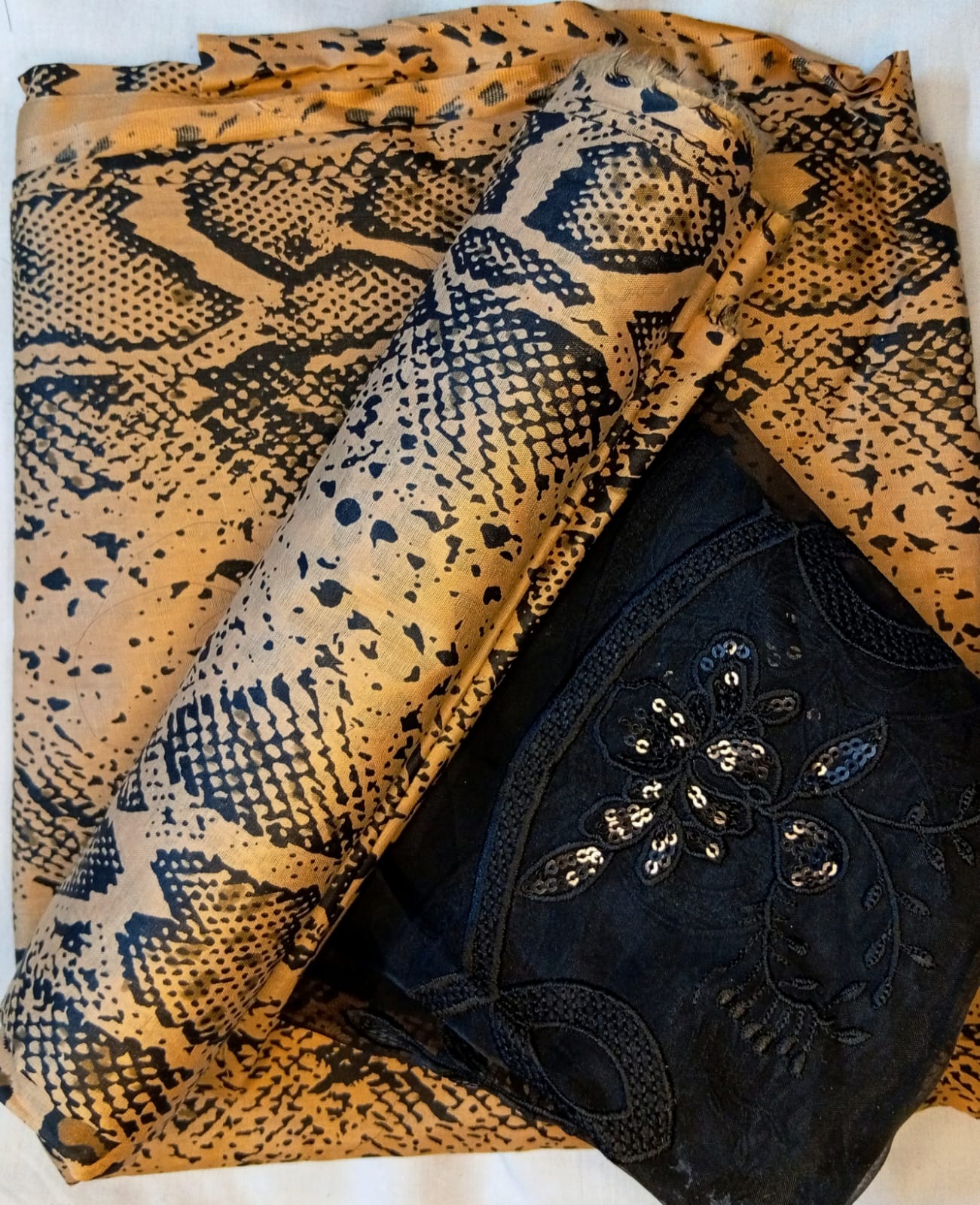 DIGITAL SNAKE PRINTED SUIT PATCHES READY TO WEAR DUPATTA